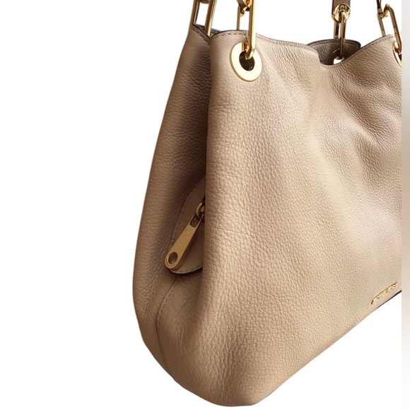 Michael Kors Raven Large Leather Shoulder Bag - Picture 5 of 12